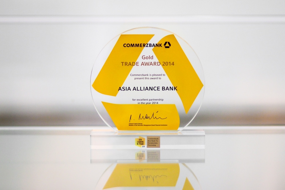 JSCB “ASIA ALLIANCE BANK” was awarded by Commerzbank AG, Germany, for the excellent cooperation in trade business in 2015